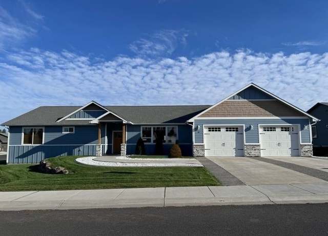 Property at 14 W Eleventh St, Deer Park, WA 99006, 2 beds, 2 baths