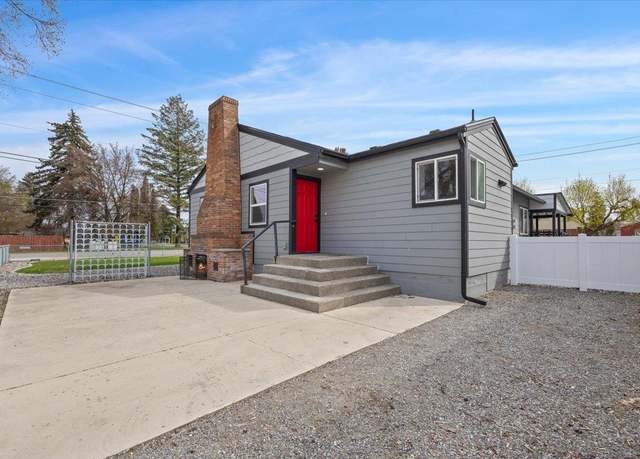 Property at 10 S Greenacres Ave, Spokane Valley, WA 99016, 6 beds, 4 baths