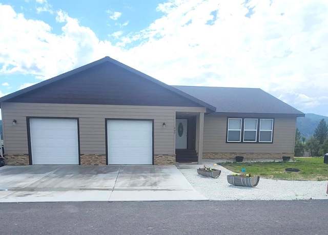 Property at 207 Maven Way, Chewelah, WA 99109, 3 beds, 2 baths