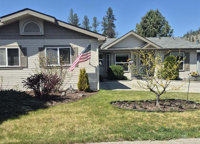 Property at 4412 S Sunny Creek Cir, Spokane, WA 99223, 3 beds, 2 baths