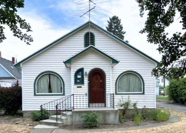 Property at 318 E Sinto Ave, Spokane, WA 99202, 3 beds, 2 baths
