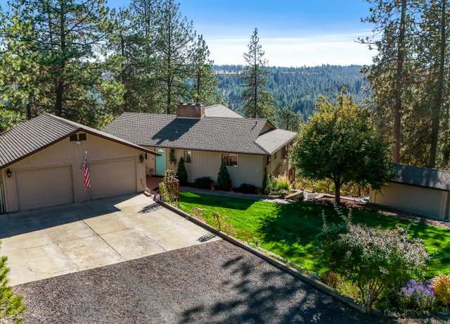 Property at 8021 S Plymouth Rd, Spokane, WA 99224, 2 beds, 3 baths