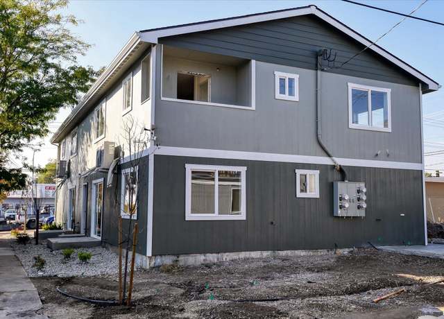 Property at 3002 N Crestline St, Spokane, WA 99207, 8 beds, 6 baths