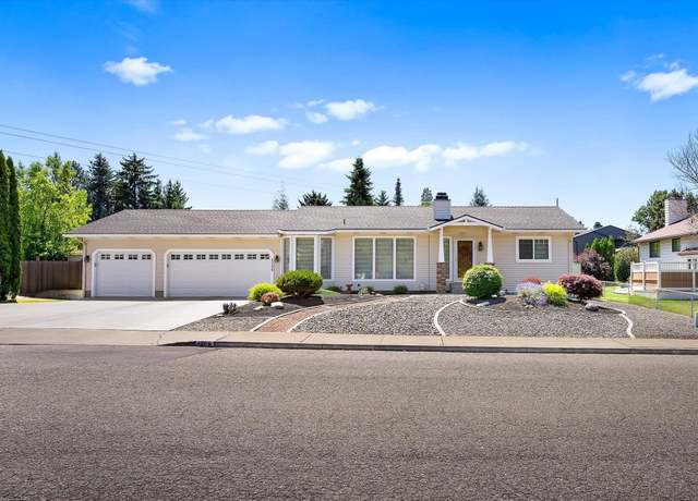 Property at 4206 E Sumac Dr, Spokane, WA 99223, 4 beds, 3 baths