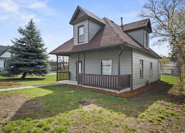Property at 2730 E 4th Ave, Spokane, WA 99202, 4 beds, 2 baths