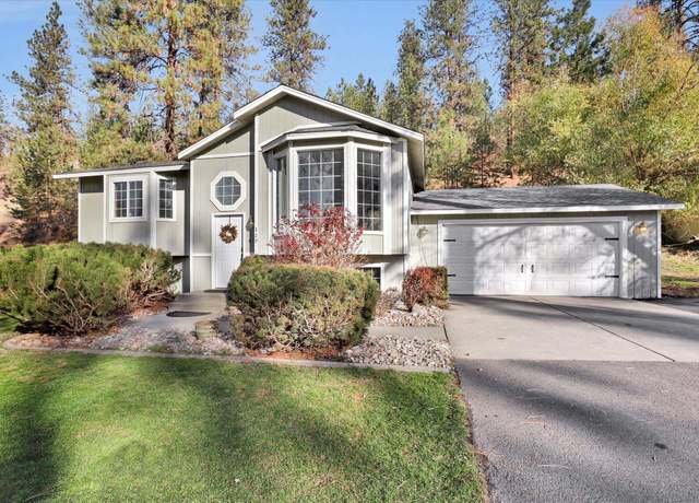 Property at 129 E Wynot Dr, Nine Mile Falls, WA 99026, 4 beds, 2 baths