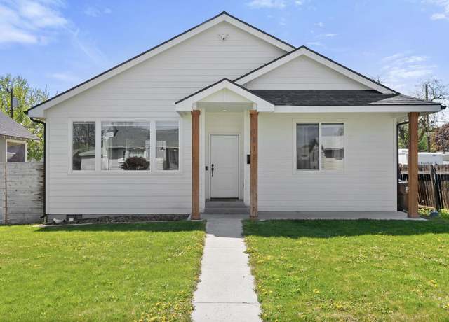 Property at 1812 E Columbia Ave, Spokane, WA 99208, 3 beds, 2 baths