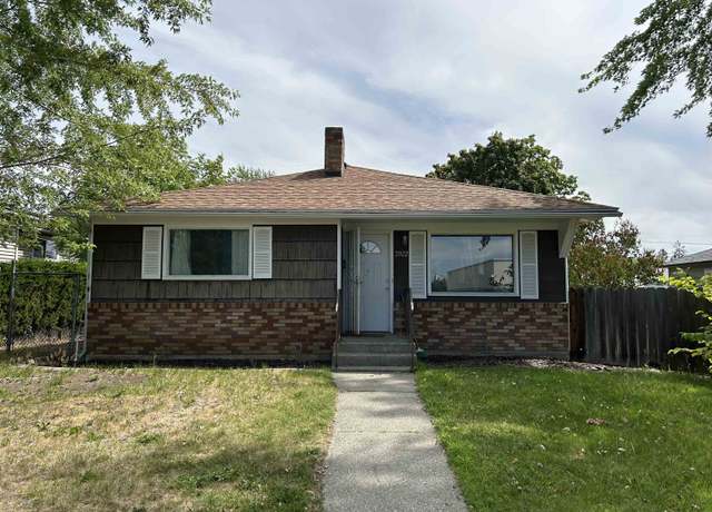 Property at 3922 N Elgin St, Spokane, WA 99205, 4 beds, 2 baths