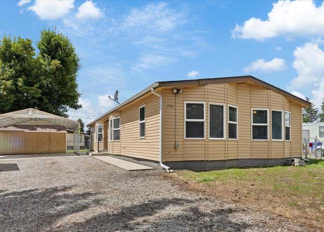 Property at 220 S Bell St, Spokane Valley, WA 99016, 3 beds, 2 baths
