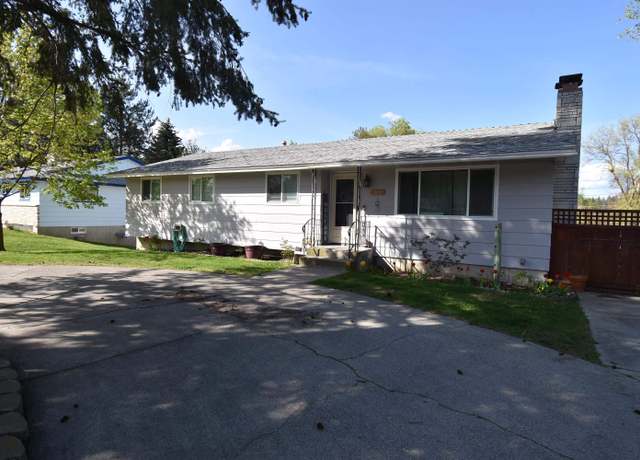 Property at 12021 E Lenora Dr, Spokane Valley, WA 99206, 6 beds, 3 baths