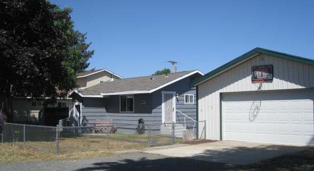 Photo of 909 S Lundstrom St, Airway Heights, WA 99001-9034