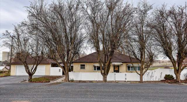 Photo of 13 W Lincoln St, Harrington, WA 99134