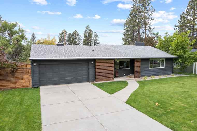 Photo of 3812 S Tekoa St Spokane, WA 99203