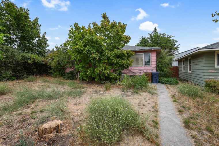 Photo of 3618 N Washington St Spokane, WA 99205