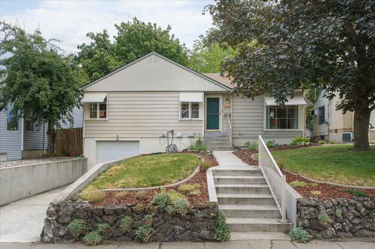 Photo of 1501 S Maple St Spokane, WA 99203