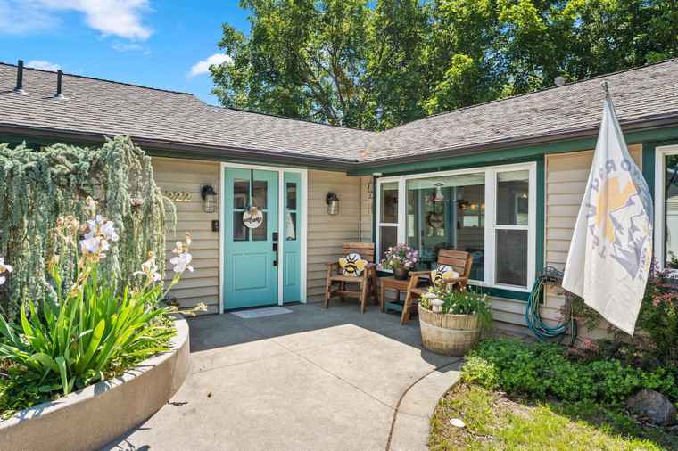 Photo of 222 N Pierce Rd Spokane Valley, WA 99206