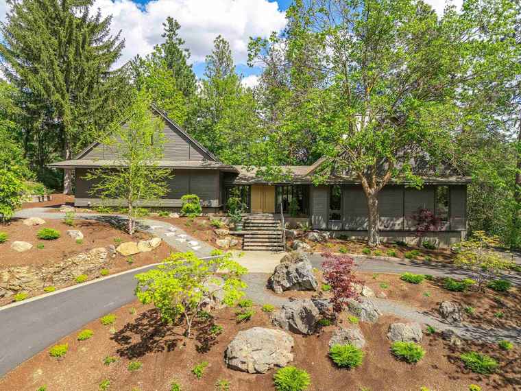 Photo of 2127 S Helena St Spokane, WA 99203
