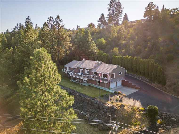 Photo of 7907 N Cedar Rd Spokane, WA 99208