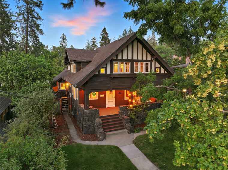 Photo of 1823 S Maple Blvd Spokane, WA 99203