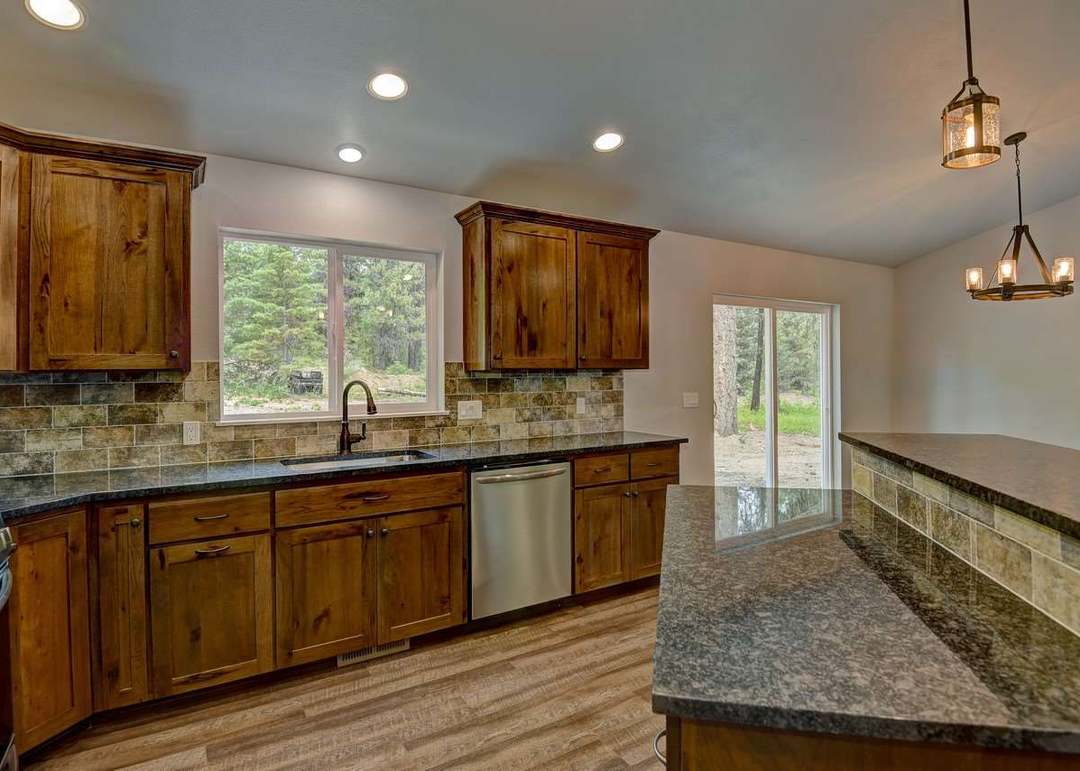 51 Parkland Dr, Blanchard, ID 83804