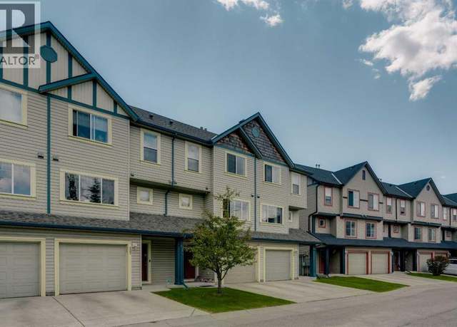 Property at 135 Copperfield Lane Southeast, Calgary, AB T2Z 4S9, 2 beds, 2.5 baths