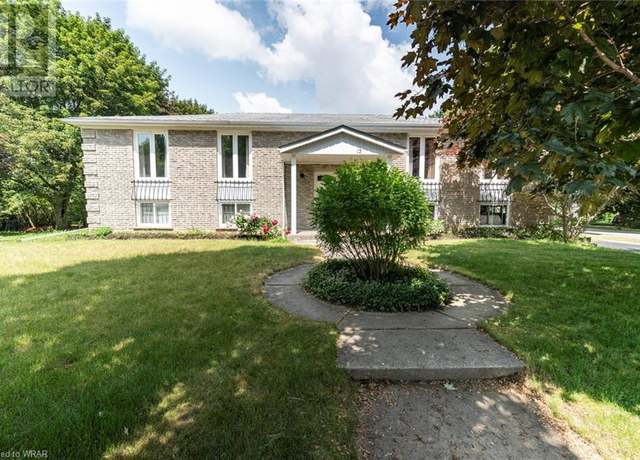 Photo of 12 ACADEMY Cres, Waterloo, ON N2L 5H7
