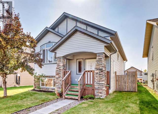 Property at 118 Jepsen Cres, Red Deer, AB T4P 0A8, 5 beds, 2 baths
