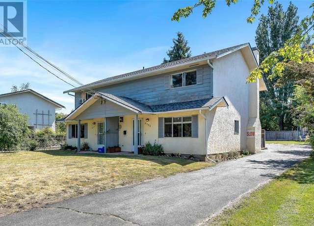 Photo of 4307 Tyndall Ave, Saanich, BC V8N 3R9