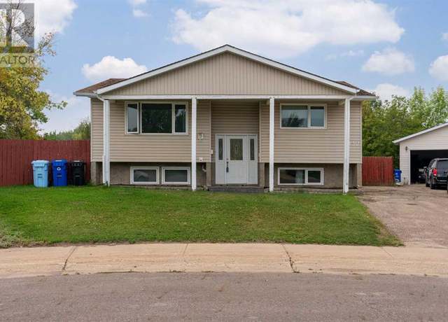 Photo of 130 Hitch Pl, Fort Mcmurray, AB T9H 3V7
