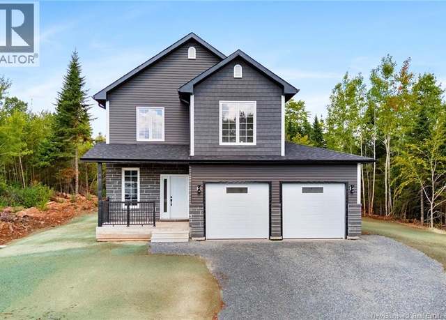 Property at 34 Winterberry Dr, Fredericton, NB E3C 0C3, 5 beds, 3.5 baths