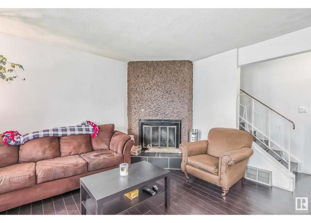 Photo of 10917 173A Ave NW, Edmonton, AB T5X 3Y9