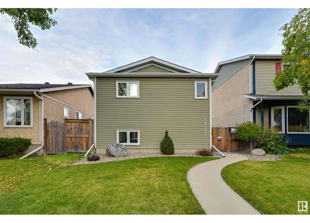 Photo of 4321 NW 38 St NW, Edmonton, AB T6L 5A6