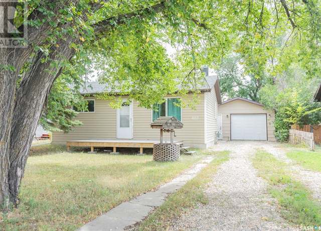 Photo of 1037 Hastings St, Moose Jaw, SK S6H 5R7