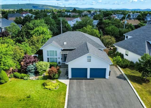 Property at 32 Trafalgar Dr, Mount Pearl, NL A1N 4N2, 5 beds, 3 baths