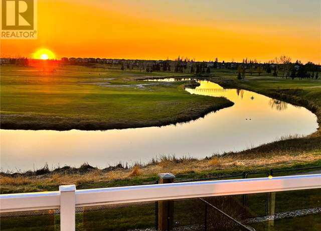 Property at 8083 Fairways West Dr, Regina, SK S4Y 0A4, 4 beds, 3 baths