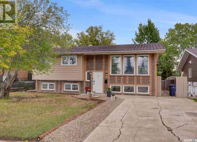 Photo of 13 Blue Sage Dr, Moose Jaw, SK S6J 1A5
