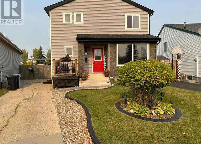 Photo of 321 BIRD Cres Northeast, Fort Mcmurray, AB T9H 4T4