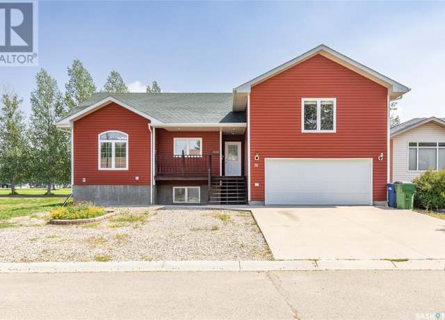 Property at 30 Carrington Dr, Moose Jaw, SK S6K 1C2, 6 beds, 4 baths