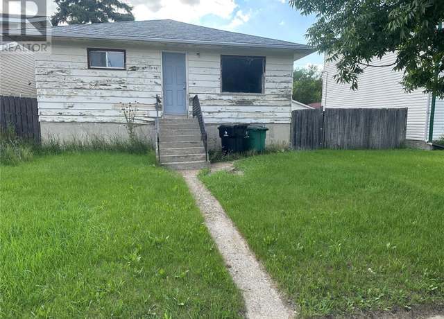Property at 341 X Ave S, Saskatoon, SK S7M 3H5, 4 beds, 1 bath