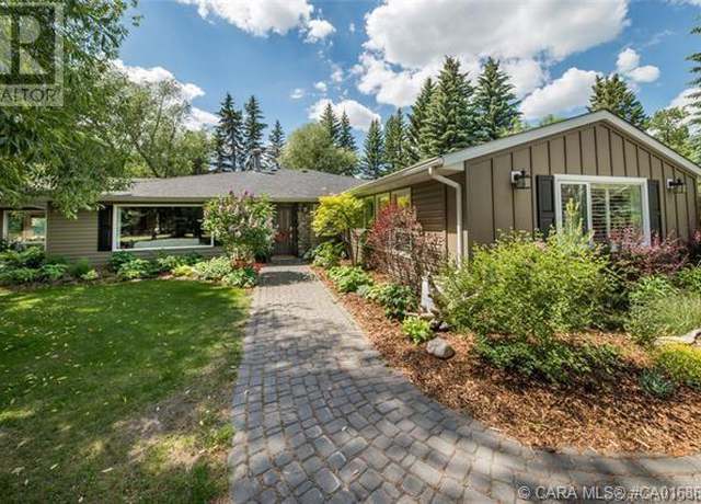 Photo of 26 COLLEGE PARK Dr, Red Deer, AB T4P 0N7