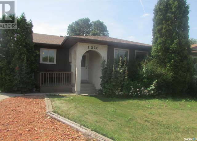 Property at 1210 BROWN St, Regina, SK S4N 6K6, 3 beds, 3 baths