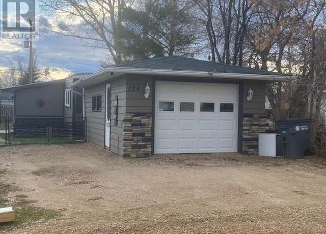 Property at 124 Dogwood St, Caronport, SK S0H 0S0, 2 beds, 1 bath