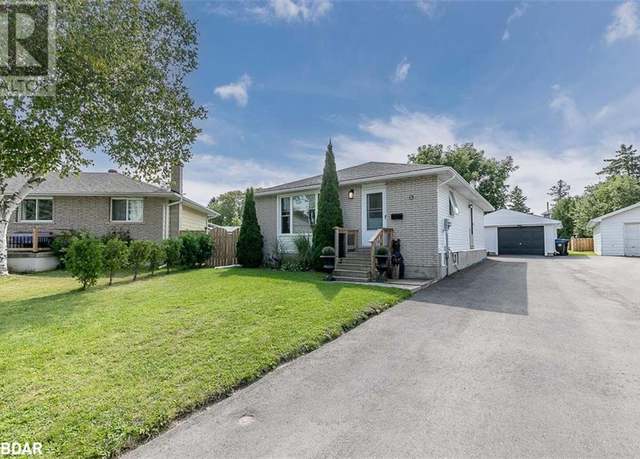 Photo of 15 BRANIFF Crt, Collingwood, ON L9Y 4G9
