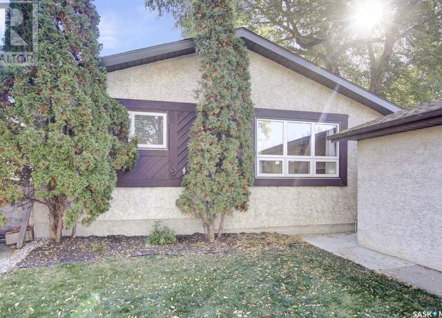 Photo of 943 Rowell Cres N, Regina, SK S4X 2A5