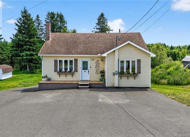 Property at 1226 des Pionniers Ave, Balmoral, NB E8E 1E7, 3 beds, 1 bath