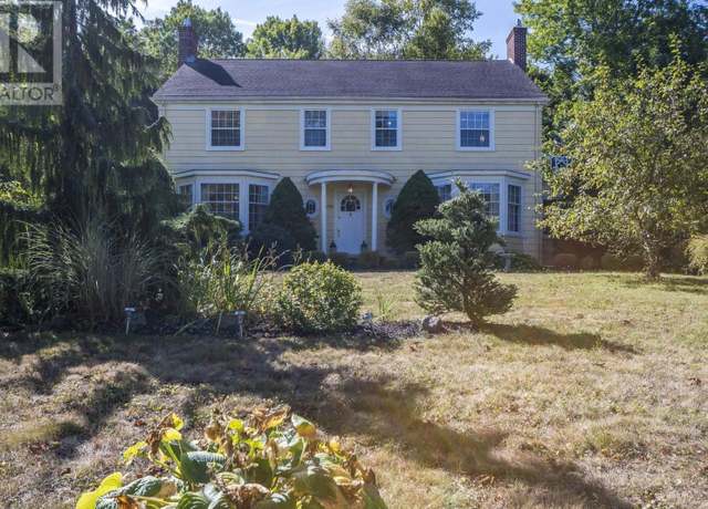 Property at 496 Albert St, Windsor, NS B0N 2T0, 4 beds, 3.5 baths