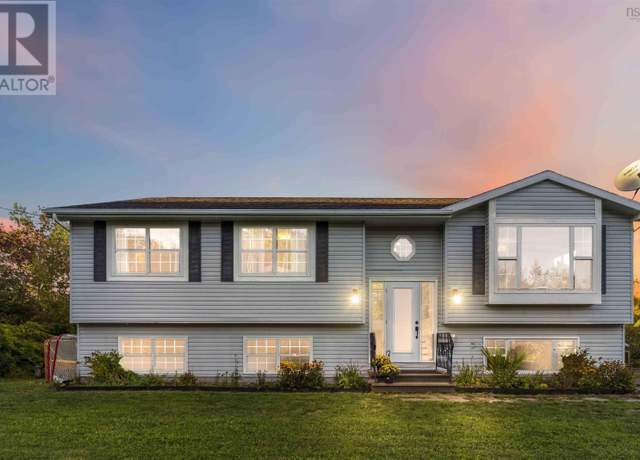 Property at 667 Hammonds Plains Rd, Bedford, NS B4B 1A6, 5 beds, 2 baths