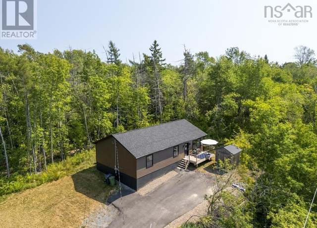 Property at 1631 Beaver Bank Rd, Beaver Bank, NS B4G 1C5, 3 beds, 2 baths