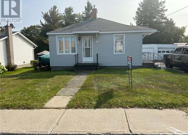 Photo of 233 Fourth Ave, Lively, ON P3Y 1M7