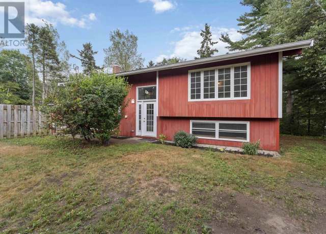 Property at 5 Minas Cres, New Minas, NS B4N 4H1, 5 beds, 2 baths